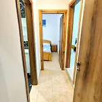 Aabb 公寓