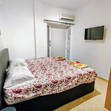 - 5 Beautiful Apartment