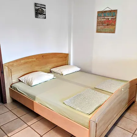 דירה - 5 Beautiful פלוגיטה