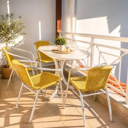 5 Seaside - 150m From Beach, Ideal For Families & Groups *