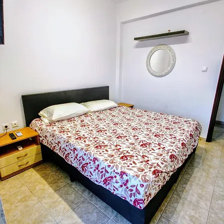 - 5 Beautiful Apartamento Flogita