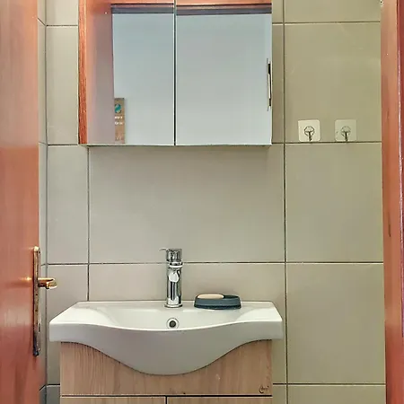 - 5 Beautiful Flogita