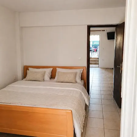 5 Seaside - 150m From Beach, Ideal For Families & Groups