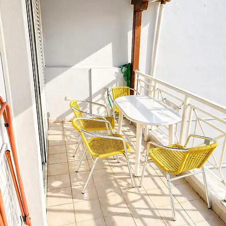 Lägenhet 5 Seaside - 150m From Beach, Ideal For Families & Groups Flogita