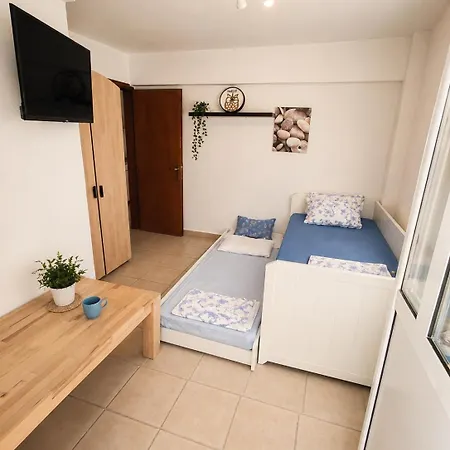 5 Seaside - 150m From Beach, Ideal For Families & Groups Flogita